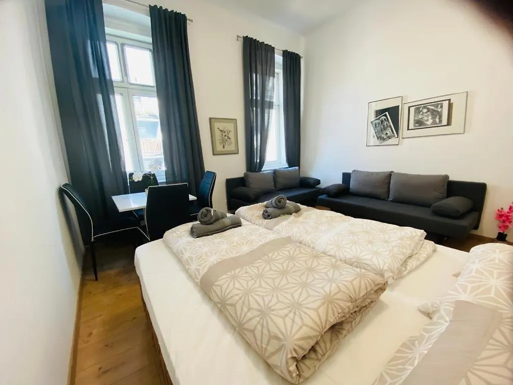 Deluxe Double Room Dw Βιέννη 0*,  Αυστρία